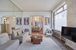 Appartment St Germain des pres by Studio Prestige